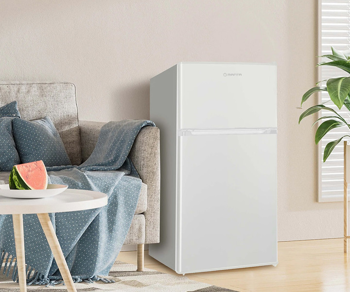 Kompakten in funkcionalen hladilnik