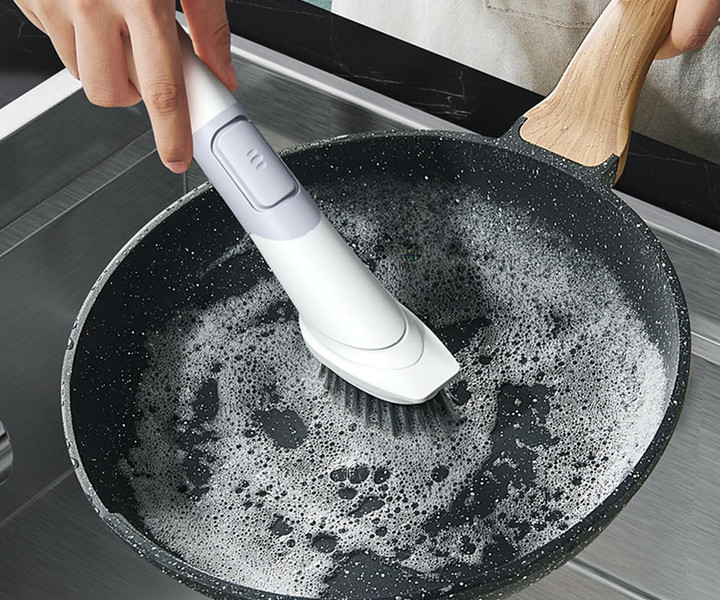 Naj bo pomivanje posode lahkotno: