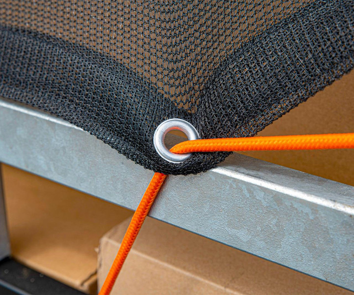 Elastična tesna prileganje in preprosta namestitev