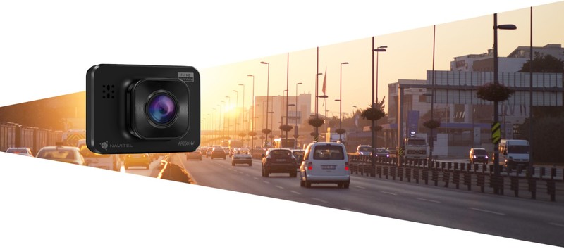 Velik zaslon, odlična ločljivost posnetkov in Night Vision za odlične posnetke tudi ponoči