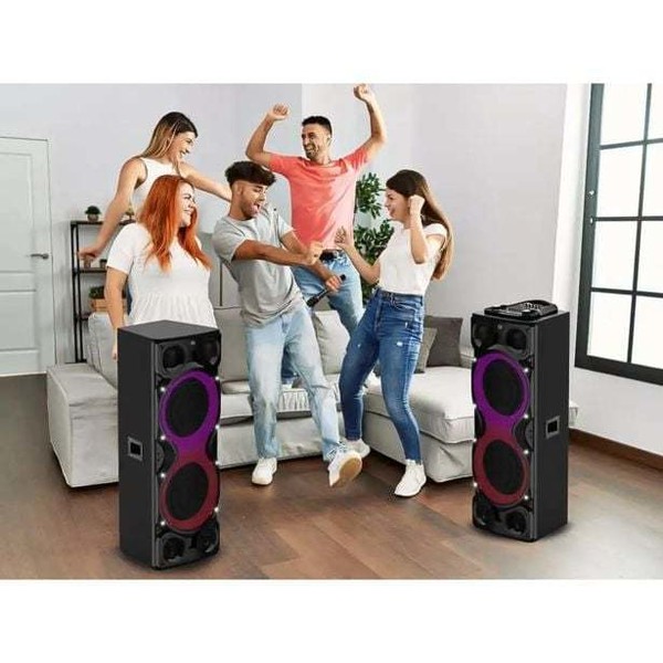 Za karaoke zabavo na največjih obratih