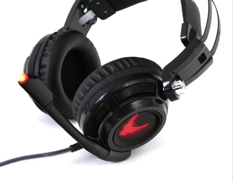 Gaming slušalke + mikrofon OMEGA VARR OVH4055B, sistem vibracije, Extra BASS, črne