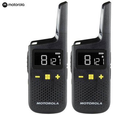 MOTOROLA XT185 walkie talkie komplet, 2-KIT, PMR446, 16 kanalov / 121 privatnih kod, doseg 8km, iVOX / VOX prostoročna funkcija, polnilna baterija, IP54 vodoodpornost, +dodatki, črn