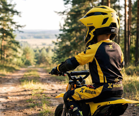 MANTA XRIDER CROSS 12 PRO otroški električni motor, 12" gume, 300W motor, 15km doseg, 144Wh 36V 4Ah baterija, vzmetenje, disk zavora, LCD zaslon, RGB LED osvetlitev, črno-rumen (Volt Yellow)