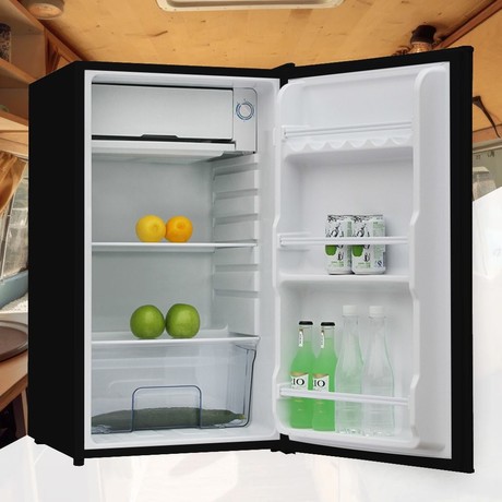 MANTA MM520P hladilnik z zamrzovalnikom, podpultni, 91L, 6-stopenjski nadzor temperature, učinkovito hlajenje, nastavljive nogice / stran odpiranja, 83x48x45cm, srebrno-črn (Silver Inox Black)