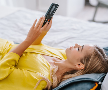 MEDIVON NOVA masažna podloga, profesionalna, SHIATSU / VIBRACIJSKA masaža, sproščanje / raztezanje / regeneracija, večconska globoka masaža, 12 masažnih glav, funkcija gretja, daljinski upravljalnik