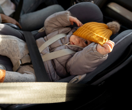 MoMi URSO otroški avto sedež, črno-roza
