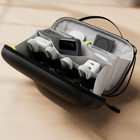 ALLITY ATK 5v1 komplet dodatne opreme, 18-predelni organizator / torbica, 20.000mAh 22.5W powerbank, 20W GaN adapter / polnilec, 1m 60W USB-C / USB-C kabel, 3x silikonska vezica, črn