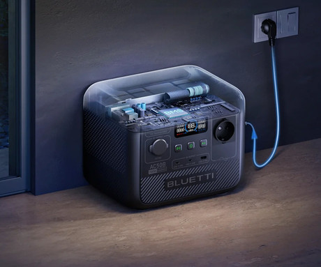 BLUETTI AC50B prenosna polnilna postaja, 700W moč, 448Wh baterija, polnjenje / napajanje naprav, AI BMS sistem, aplikacija, 1x AC, 1x DC 12V, 1x USB-A, 2x USB-C, zaslon, ročaj, črna