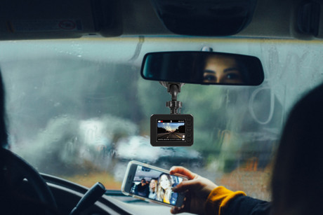 NAVITEL AR250 NV avto kamera, 2", Full HD, 140° snemalni kot, G-senzor, Night Vision, Parking Mode, zaznavanje gibanja, aplikacija, darilni bon, črna