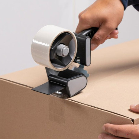 BLACK+DECKER profesionalni ročni lepilec / odvijalec traku, priložen 2x 15m lepilni trak, 48mm širina, kompaktna oblika, robustna izdelava, črn