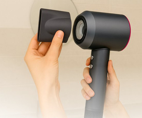 ALPINA ionski sušilnik za lase, 1600W, 3 nastavitve toplote, 2 hitrosti, Ionic tehnologija, hladno pihanje, 360° magnetni nastavek, funkcija samodejnega čiščenja, siv