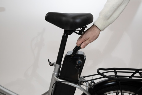 EOL - Električno zložljivo kolo Trevi SPEEDY GO, 20'', hitrost do 25km/h, domet do 25km, LED display, baterija 3.6V/6Ah, do 100kg, srebrn