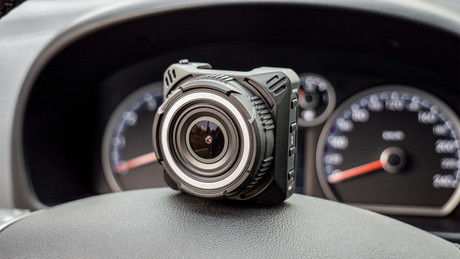 Avto kamera NAVITEL R600 GPS, SONY senzor, FullHD 1920x1080 (30frs), 2'' zaslon, Night Vision, MicroSD, G-SENZOR, GPS, 170°