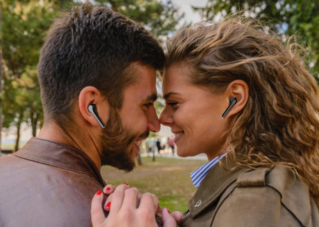 EOL - TREVI HMP 1220 AIR mini Bluetooth slušalke z mikrofonom črne