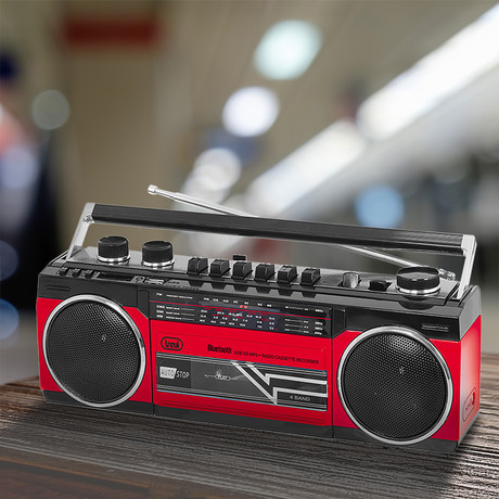 TREVI RR 501 BT Radijski kasetofon s tehnologijo Bluetooth, črno rdeč