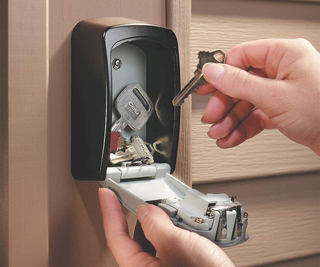 Black + Decker sef za ključe s ključavnico, 4 številke, trpežna izdelava, kovina, 12x9x4cm