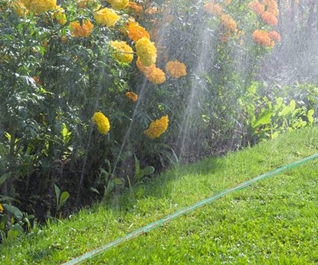 KINZO Garden razpršilna zalivalna vrtna cev, 15m, namestitev na tla / obešanje, zelena