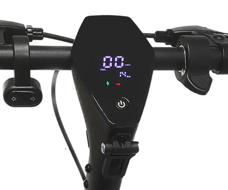 MS ENERGY MENTOR 500 električni skiro, 10" gume, 500W motor, 35km doseg, 374Wh 36V 10.4Ah baterija, dvojno C-vzmetenje, EBS sistem, Smart BMS, LCD zaslon, LED osvetlitev, aplikacija, črno bel