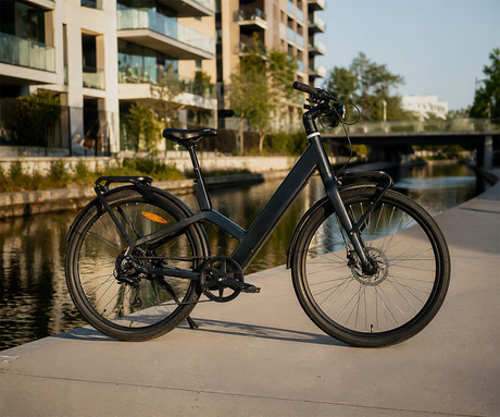 MS ENERGY VELES PLUS električno kolo, cestno / mestno, 28" pnevmatike, 250W ANANDA motor, 360Wh 36V 10Ah baterija, do 70km, Carbon Gates jermen, TEKTRO disk zavore, LCD zaslon, črno (Night Black)