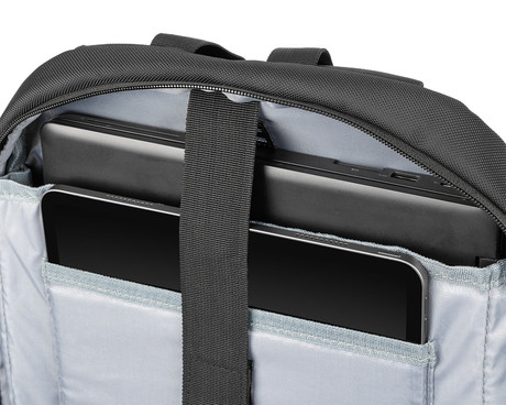 Natec KUDU univerzalni 2v1 nahrbtnik, za prenosnike do 15.6", 19L, potovalni / poslovni, nastavljiv, trpežen, 8 žepov, prilagodljiv, vodoodporen, Trolley sistem, črn Natec KUDU univerzalni 2v1 nahrbtnik, za prenosnike do 15.6", 19L, potovalni / poslovni, nastavljiv, trpežen, 8 žepov, prilagodljiv, vodoodporen, Trolley sistem, črn