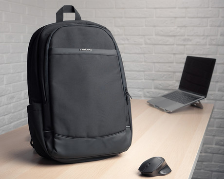 Natec KUDU univerzalni 2v1 nahrbtnik, za prenosnike do 15.6", 19L, potovalni / poslovni, nastavljiv, trpežen, 8 žepov, prilagodljiv, vodoodporen, Trolley sistem, črn Natec KUDU univerzalni 2v1 nahrbtnik, za prenosnike do 15.6", 19L, potovalni / poslovni, nastavljiv, trpežen, 8 žepov, prilagodljiv, vodoodporen, Trolley sistem, črn