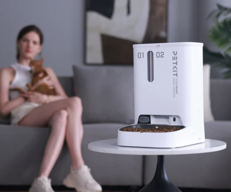 PETKIT YUMSHARE DUAL HOPPER pametni dozirnik hrane, za pse / mačke, 5L prostornina, AI zaznavanje gibanja, urnik hranjenja, FHD kamera, IR Night Vision, WIFI, aplikacija, mikrofon, zvočnik, 36x29x25cm