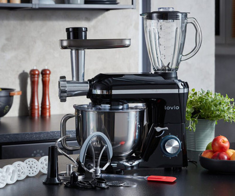 MANTA LOVIO LVSTM02P ChefAssistant Plus kuhinjski robot / mešalnik, 1900W moč, 6.2L posoda, 6 hitrosti, Pulse funkcija, stepanje / mešanje / gnetenje, nerjaveče jeklo, +dodatki, črn (Premium Black)