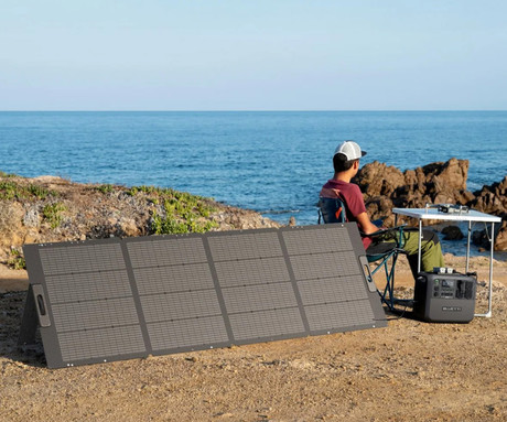 BLUETTI PV350 prenosni solarni panel, 350W moč, polnjenje polnilnih postaj, zložljiva oblika, stojalo, ročaj, UV odpornost, IP67 vodoodpornost, ETFE prevleka, MC4 konektor, črn