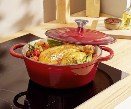 ALPINA litoželezni lonec / posoda, 5L, prevleka proti prijemanju, za vse vrste pečic in kuhalnikov, ročaji, 33x25x11cm, rdeč ALPINA litoželezni lonec / posoda, 5L, prevleka proti prijemanju, za vse vrste pečic in kuhalnikov, ročaji, 33x25x11cm, rdeč